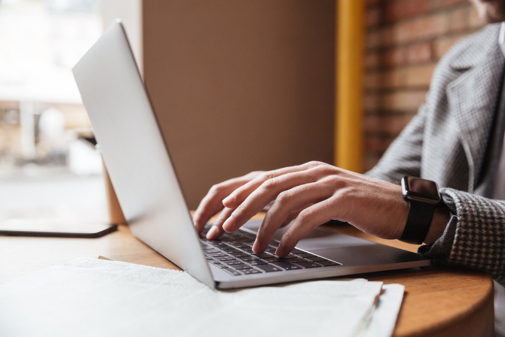 Read more about the article Tips Perawatan Laptop Agar Awet Bertahun-Tahun dari Tim Ahli Wireka Teknologi Pangandaran
