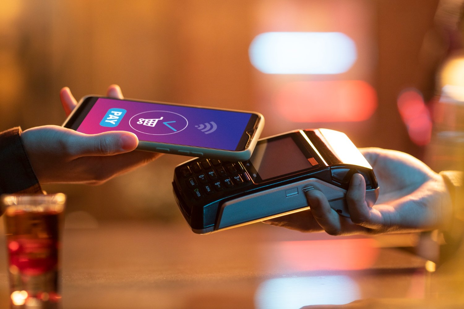 Read more about the article Rekomendasi E-Wallet Terbaik dan Teraman Versi Wireka Teknologi